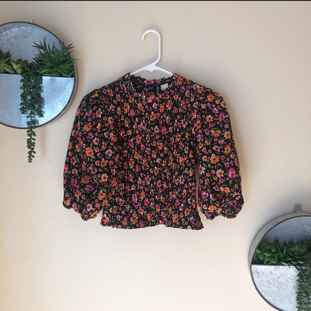H&M Floral Shirred Puff Sleeve Top